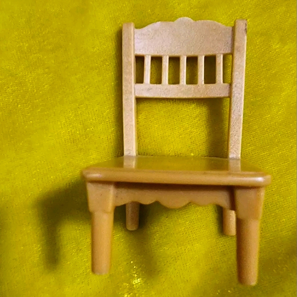 1 Epoch Calico Critters Sylvanian Families  Kitchen Chair Wood Look